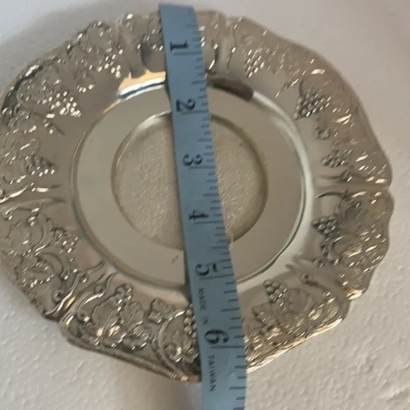 Candle holder, home accent - Picture 6 of 7